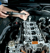 Light vehicle motor mechanic